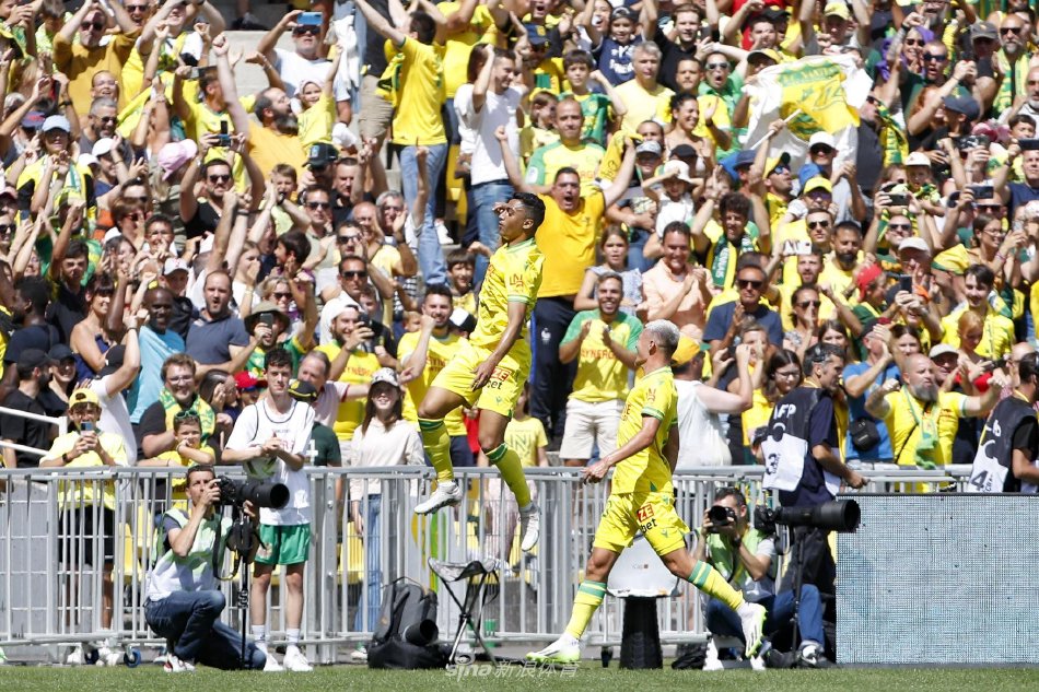 在郑加恒的 在郑加恒的