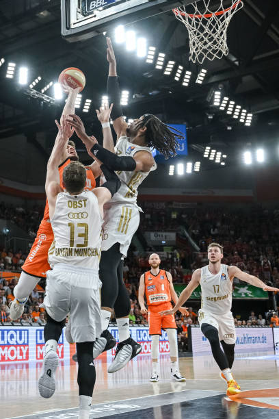 合所展现的 合所展现的